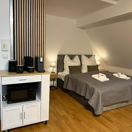 Bella Casa - Business&family, 100m Vom Konzerteingang Schloss, Parkplatz, Smarttv, Netflix, Waschmaschine, 24h Checkin, 46qm, Ap 16 公寓 *