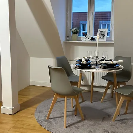Bella Casa - Business&family, 100m Vom Konzerteingang Schloss, Parkplatz, Smarttv, Netflix, Waschmaschine, 24h Checkin, 46qm, Ap 16 路德维希堡