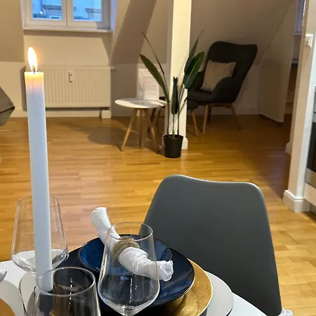 Bella Casa - Business&family, 100m Vom Konzerteingang Schloß, Parkplatz, Smarttv, Netflix, Waschmaschine, 24h Checkin, 46qm, Ap 16