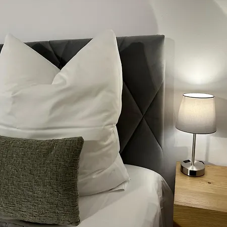 Apartment Bella Casa - Business&family, 100m Vom Konzerteingang Schloss, Parkplatz, Smarttv, Netflix, Waschmaschine, 24h Checkin, 46qm, Ap 16