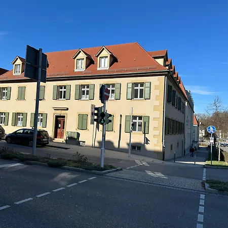 Apartment Bella Casa - Business&family, 100m Vom Konzerteingang Schloss, Parkplatz, Smarttv, Netflix, Waschmaschine, 24h Checkin, 46qm, Ap 16