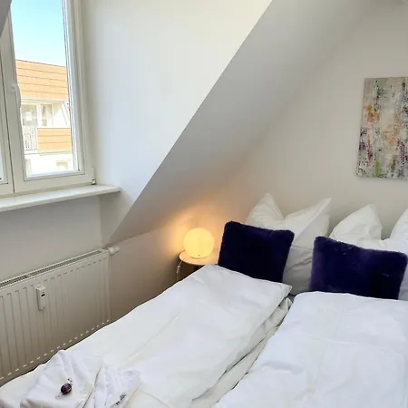 Bella - Business&family Ap 16, 100m Vom Konzerteingang Schloss, Parkplatz, Smarttv, Netflix, Waschmaschine, 24h Checkin, 46qm Apartmán