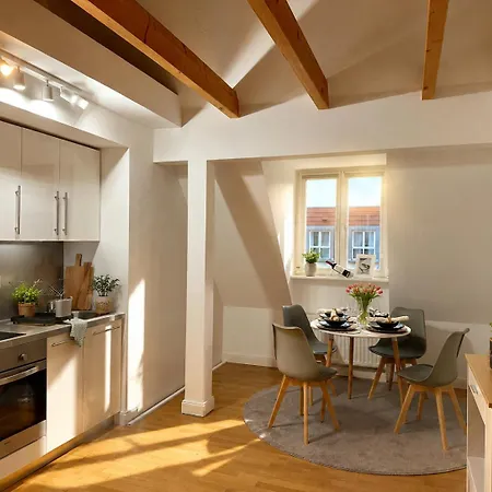 Bella Casa - Business&family, 100m Vom Konzerteingang Schloß, Parkplatz, Smarttv, Netflix, Waschmaschine, 24h Checkin, 46qm, Ap 16 Apartment *