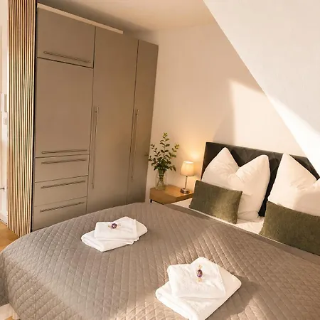Apartment Bella Casa - Business&family, 100m Vom Konzerteingang Schloß, Parkplatz, Smarttv, Netflix, Waschmaschine, 24h Checkin, 46qm, Ap 16