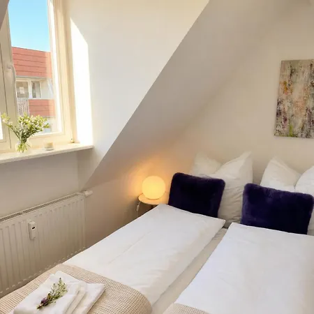 Bella Casa - Business&family, 100m Vom Konzerteingang Schloß, Parkplatz, Smarttv, Netflix, Waschmaschine, 24h Checkin, 46qm, Ap 16 Apartment Ludwigsburg